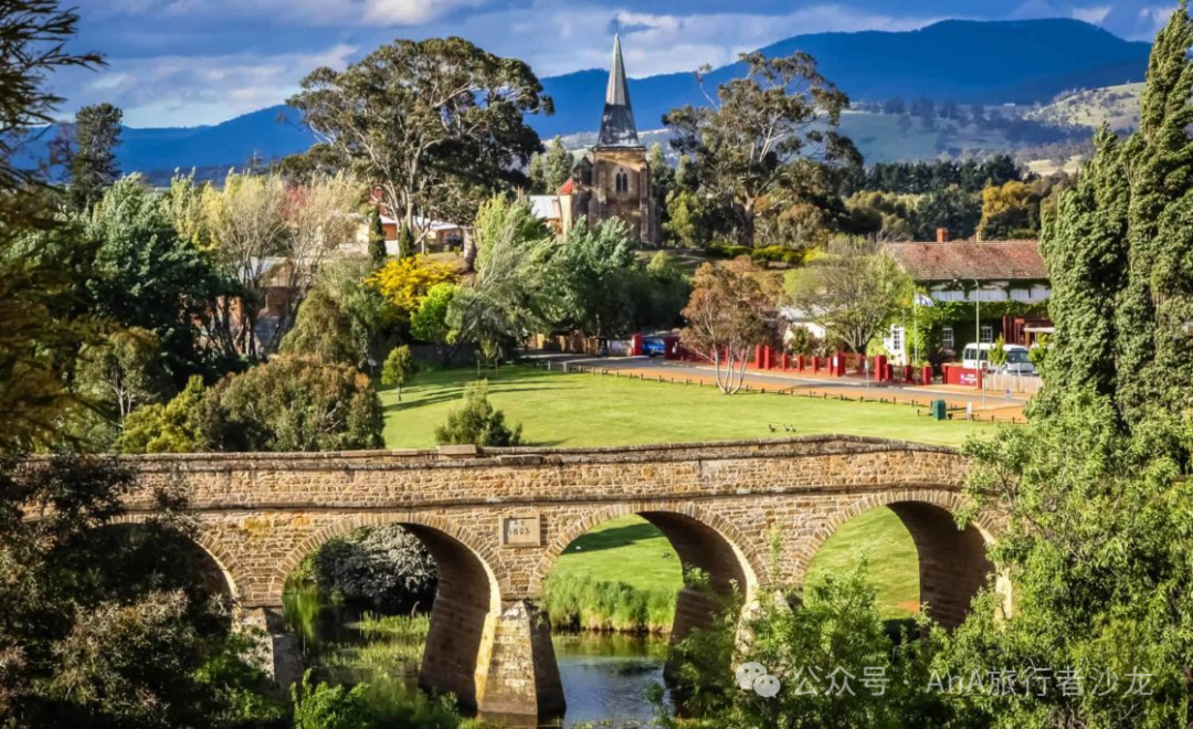 Richmond bridge and garden in Tasmania